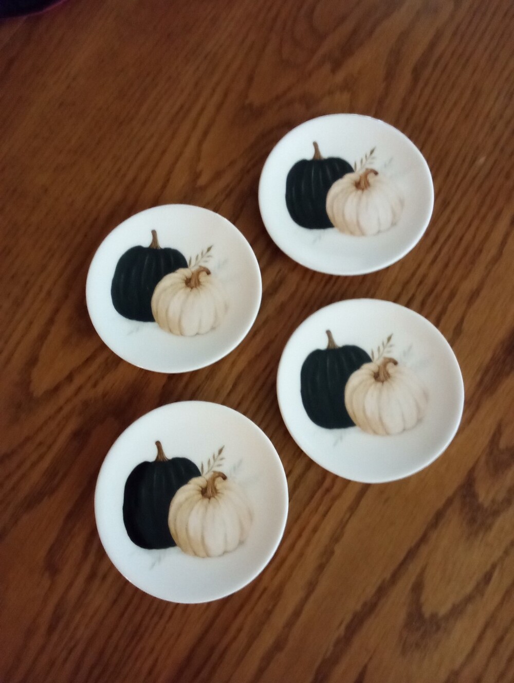 New, Set Of 4 Fall Pumpkin Ceramic Mini Plates